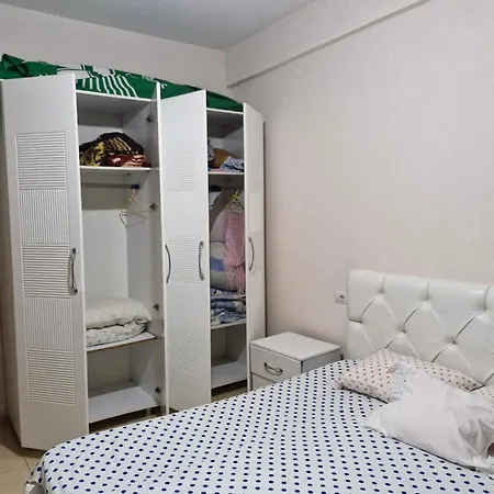 Mars Apartamento Golem (Tirana)